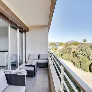 Appartement 3 With Sea View Terraces In Peace, Saint-Tropez
